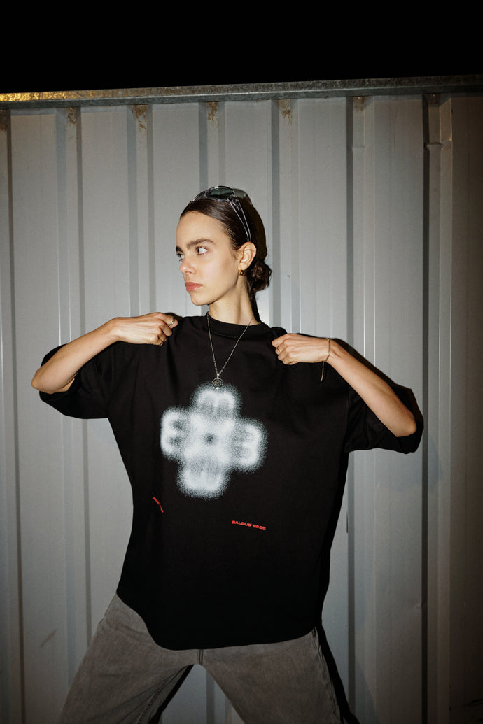 HIDDEN LUXURY Tee                           2.0 Black Edition