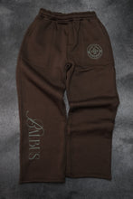 Load image into Gallery viewer, RAW SWEATPANTS – DEEP EARTH
