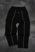Load image into Gallery viewer, Signature B 2.0 Sweatpants
